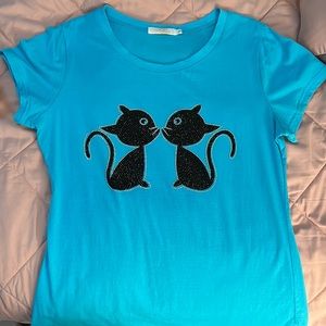 Cute blue stretchy shirt